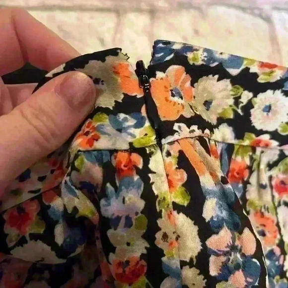 Women’s J Crew Mercantile Black Floral Above the Knee Skirt Size 12 - Picture 5 of 5